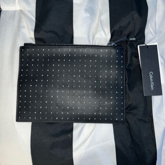 CALVIN KLEIN bag - Picture 2 of 6